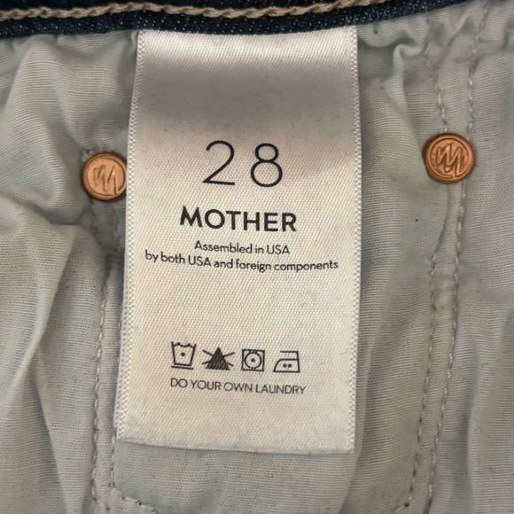 MOTHER The Insider Crop Step Fray in Teaming Up 28 - High Rise Stretch Denim - Picture 13 of 16